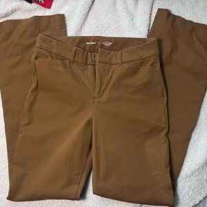 LIKE NEW Old Navy Pixie Pant